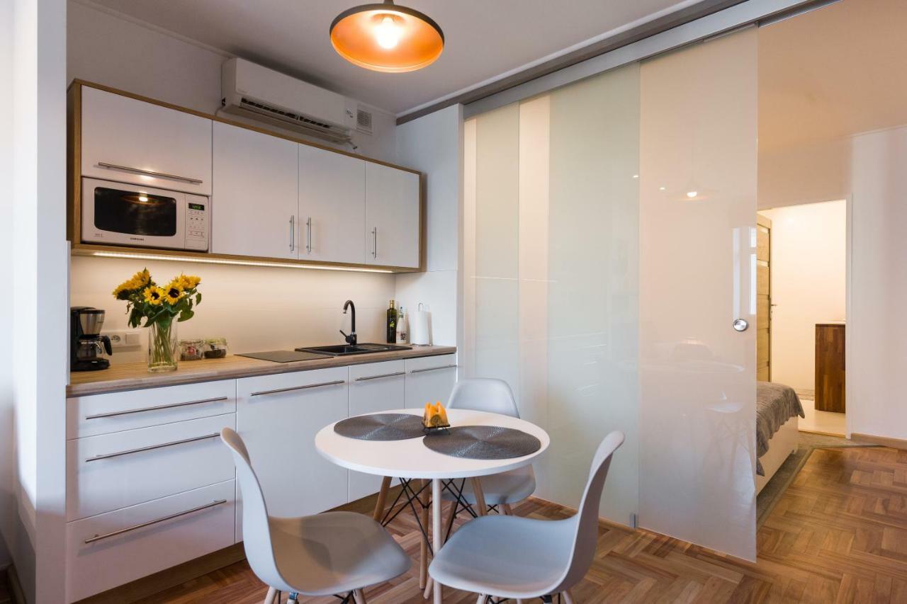 Sunflower Apartment Krakow Bagian luar foto