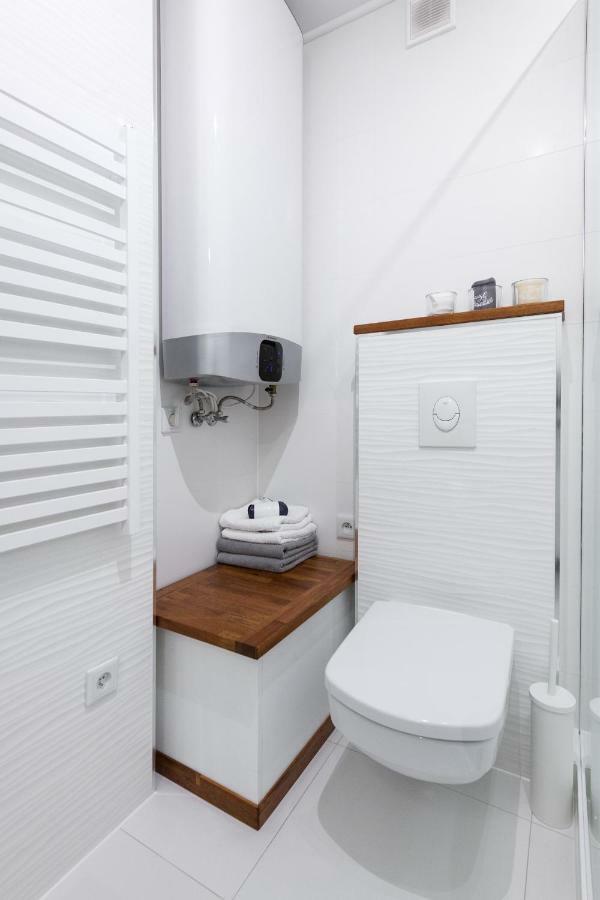 Sunflower Apartment Krakow Bagian luar foto